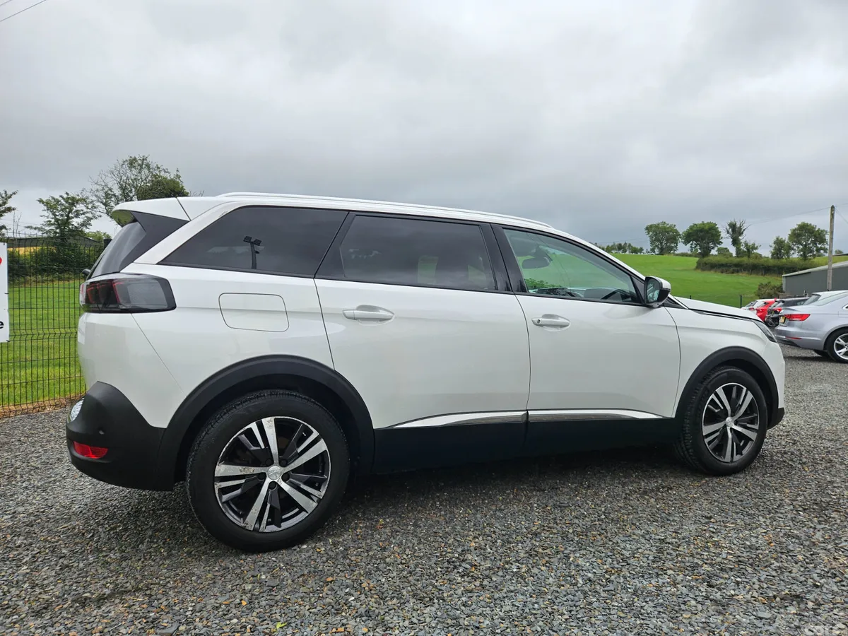 Peugeot 5008 SUV, Diesel, 2021, White