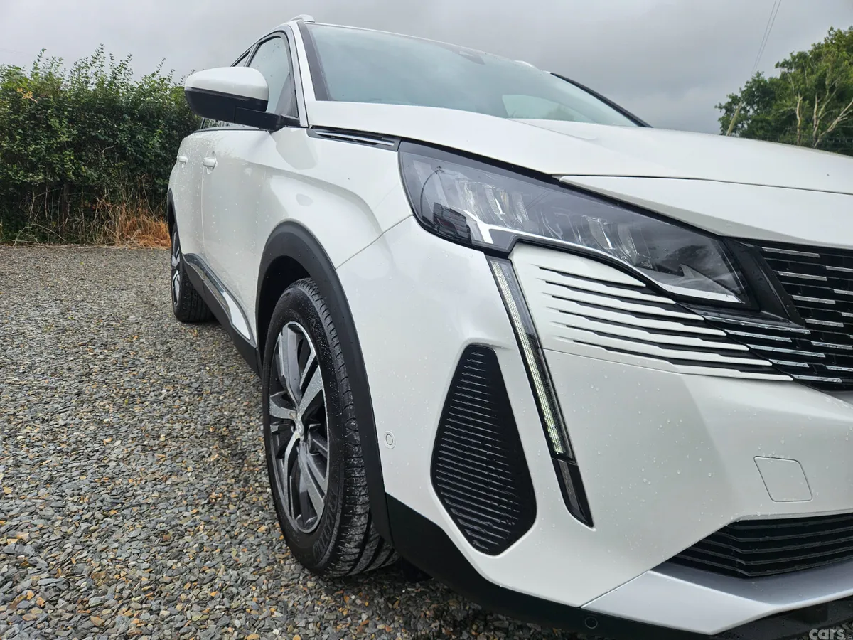 Peugeot 5008 SUV, Diesel, 2021, White