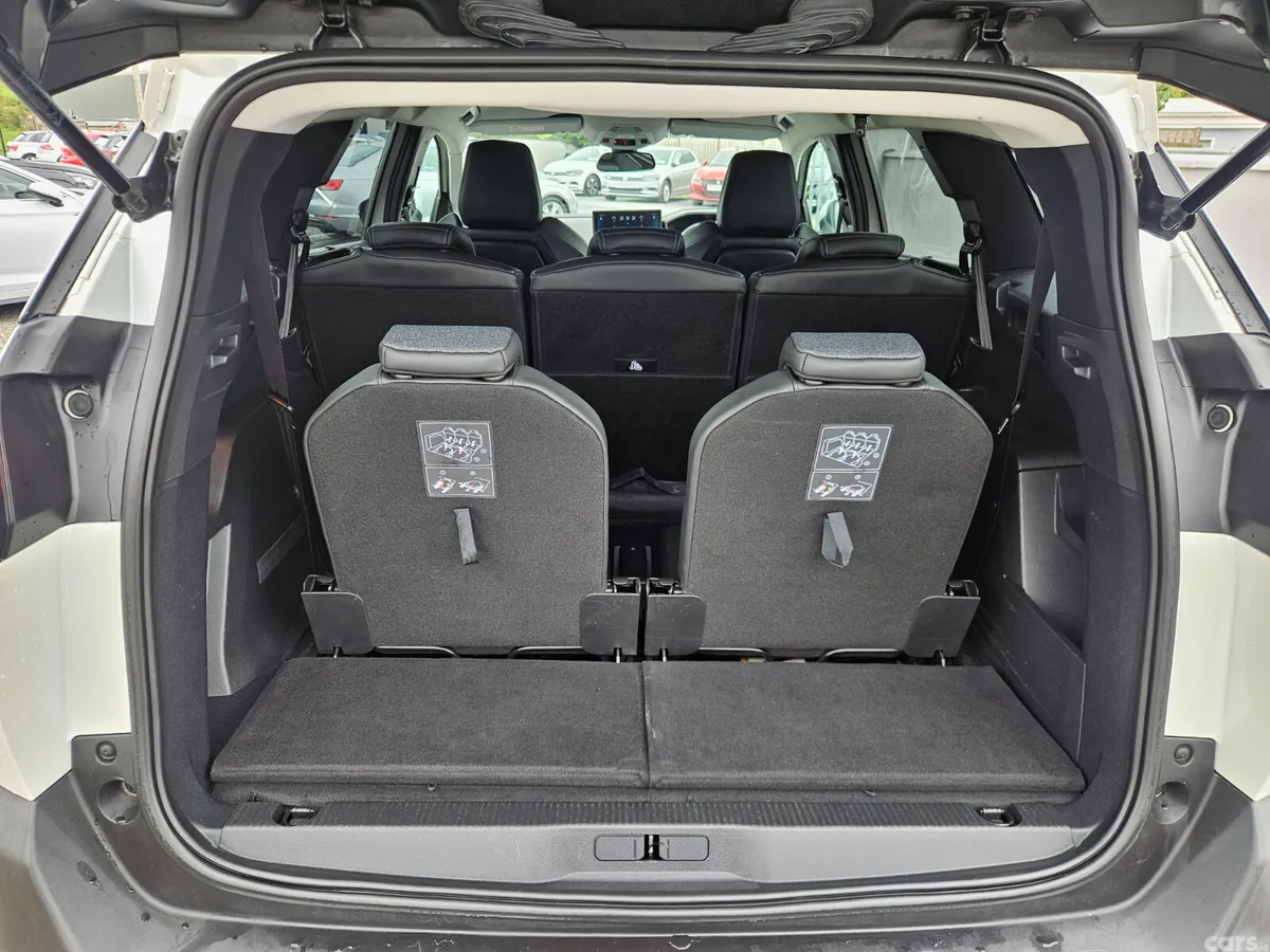 Peugeot 5008 SUV, Diesel, 2021, White