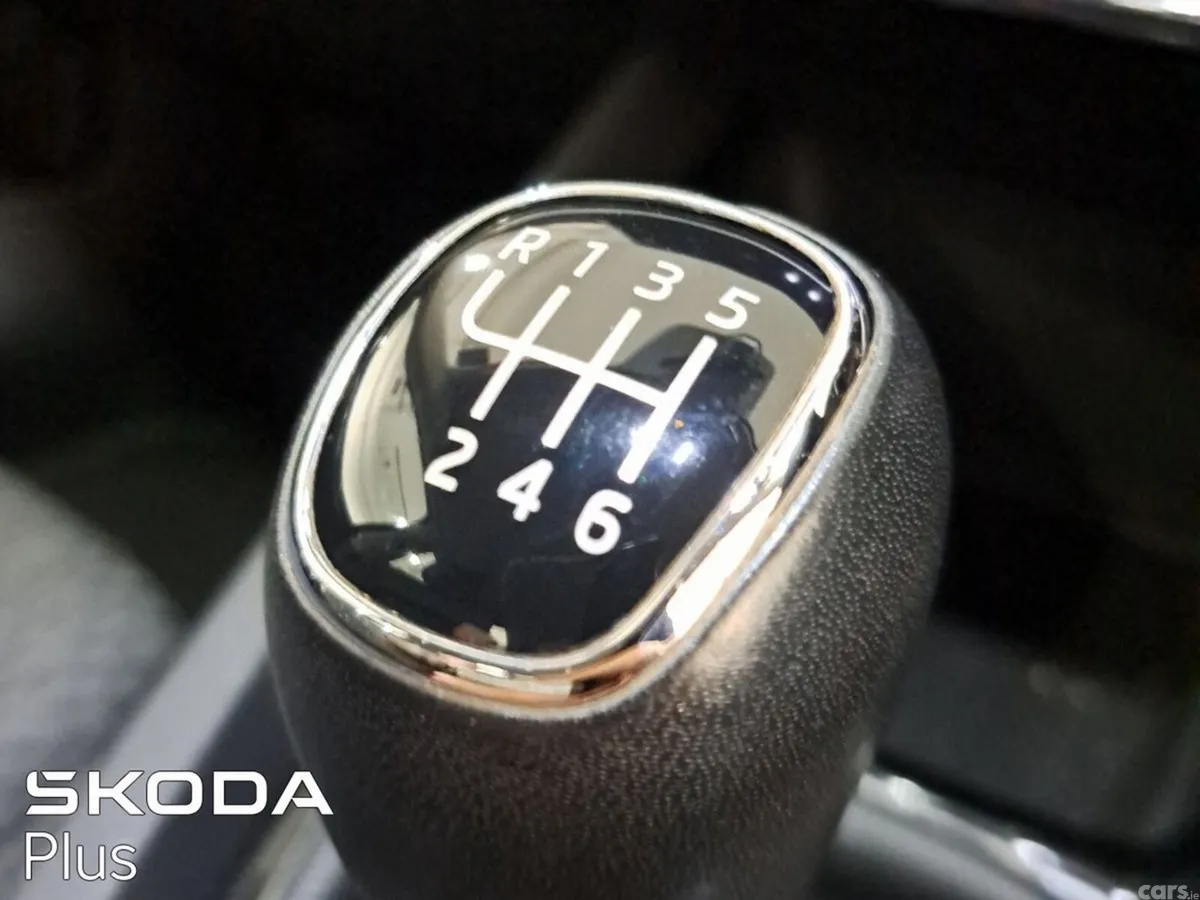 Skoda Octavia Saloon, Diesel, 2024, Black