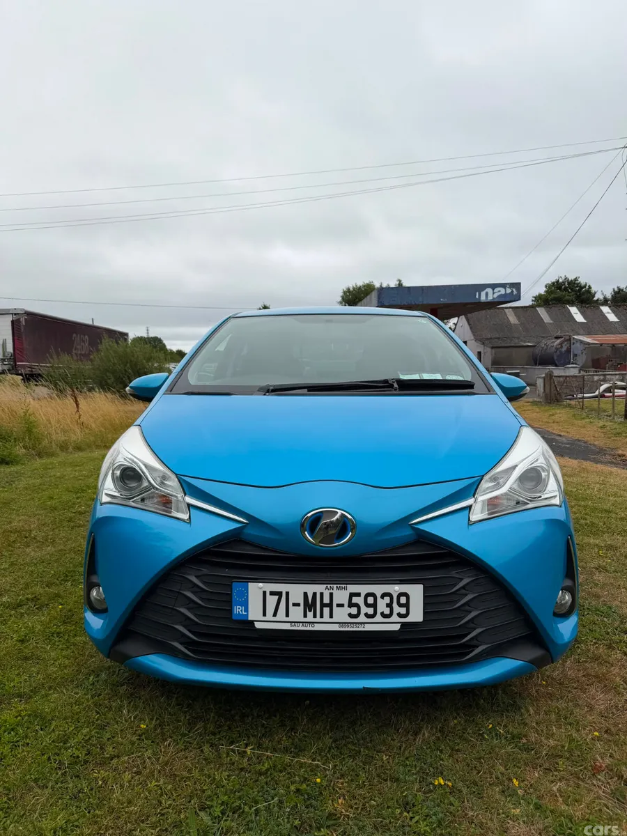 Toyota Vitz Hatchback, Petrol Hybrid, 2017, Blue