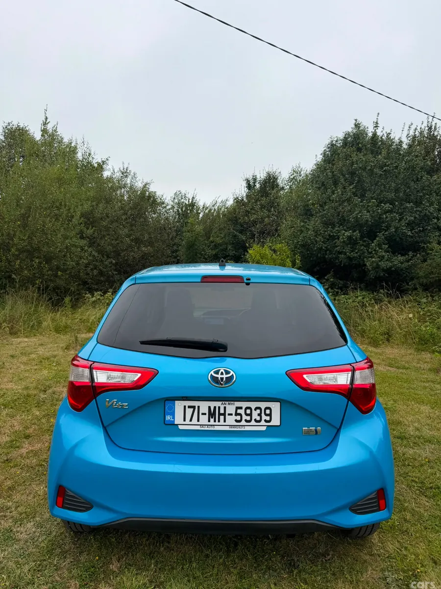 Toyota Vitz Hatchback, Petrol Hybrid, 2017, Blue