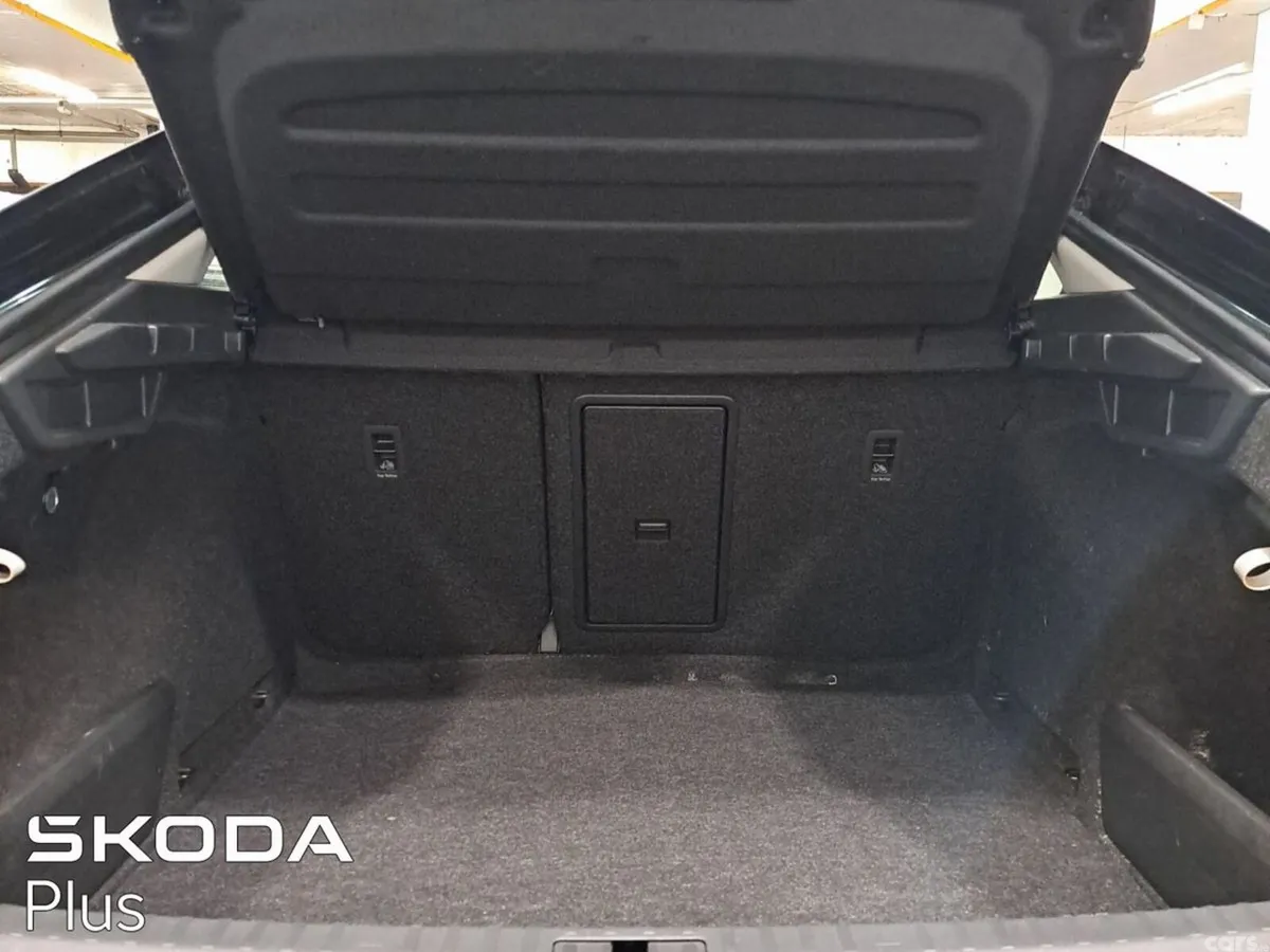 Skoda Octavia Saloon, Diesel, 2024, Black