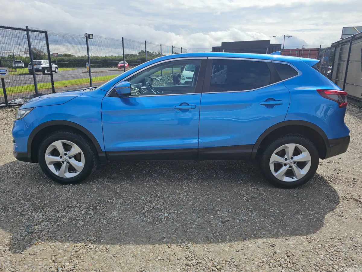 Nissan Qashqai SUV, Diesel, 2020, Blue