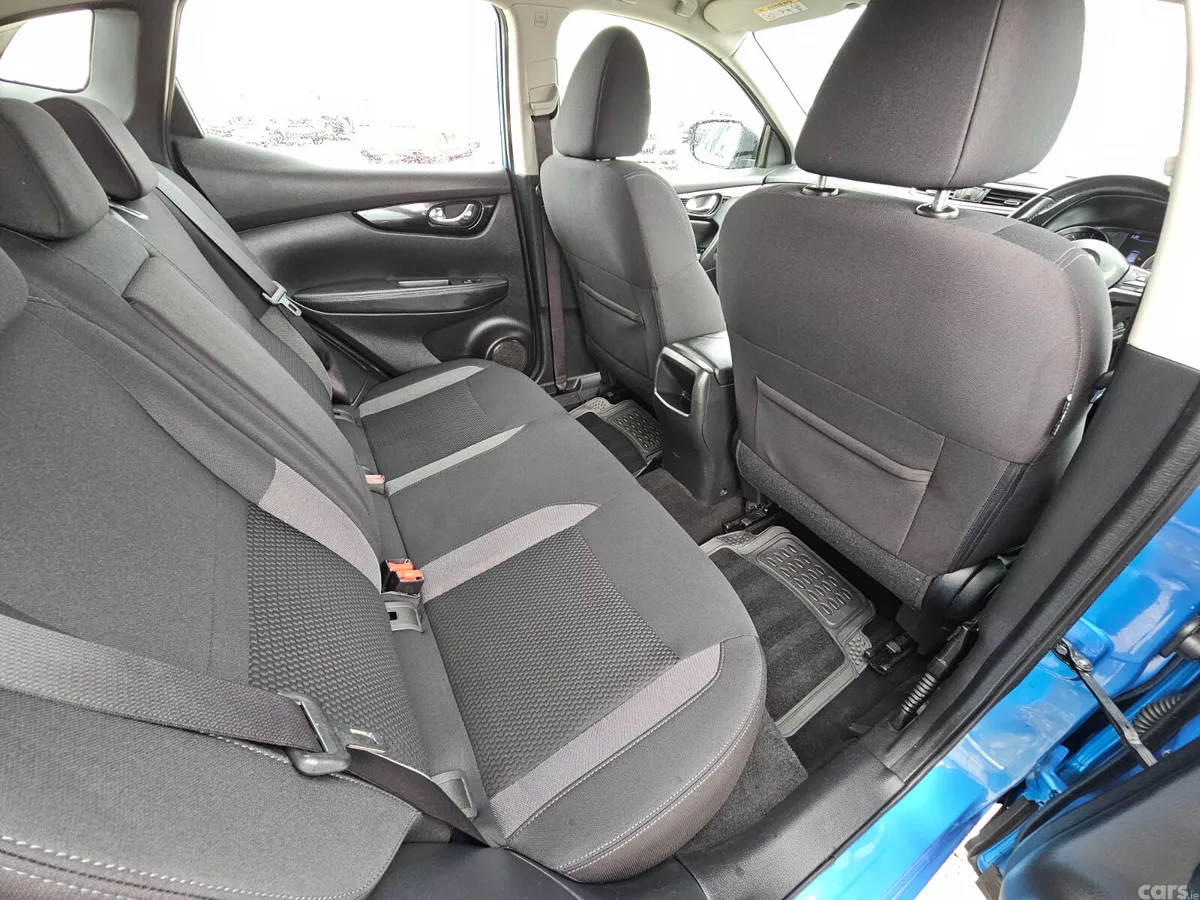 Nissan Qashqai SUV, Diesel, 2020, Blue