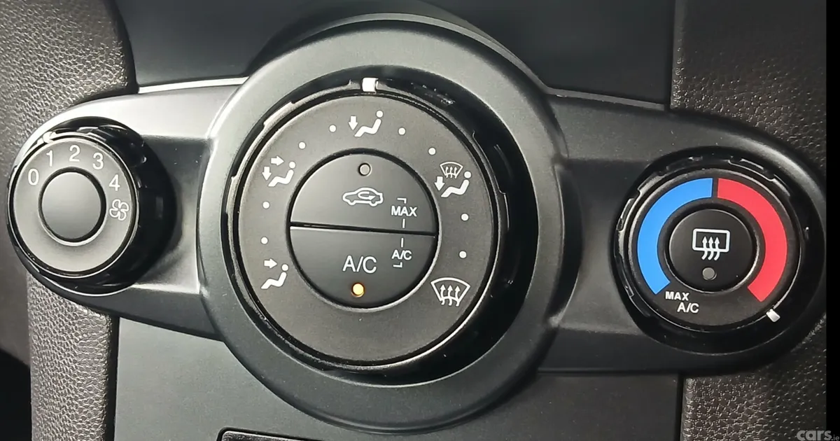 Ford Fiesta Hatchback, Petrol, 2016, Silver