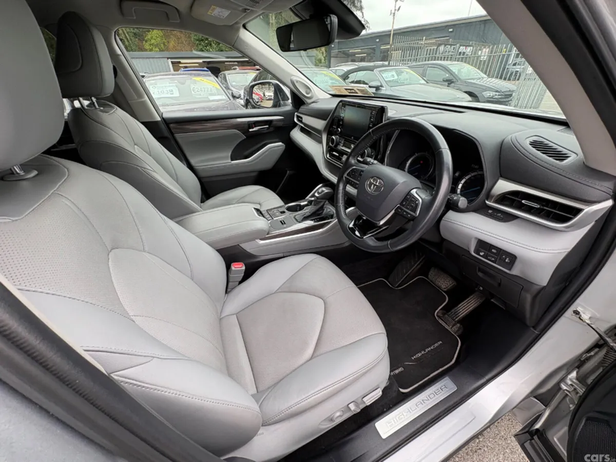 Toyota Highlander SUV, Petrol Hybrid, 2022, Grey