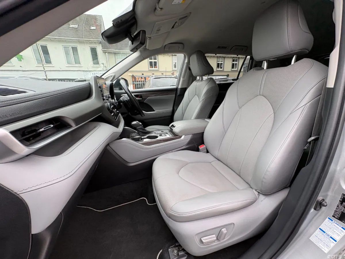 Toyota Highlander SUV, Petrol Hybrid, 2022, Grey
