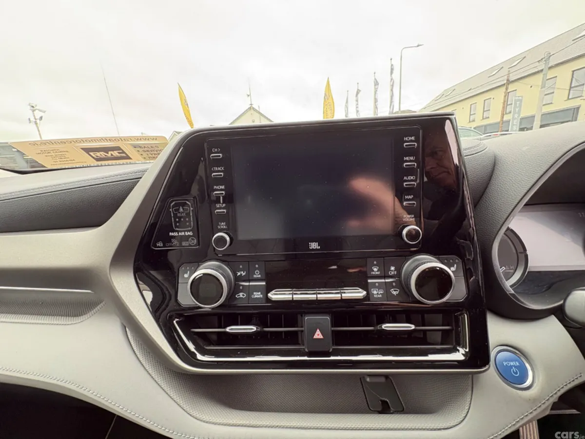 Toyota Highlander SUV, Petrol Hybrid, 2022, Grey