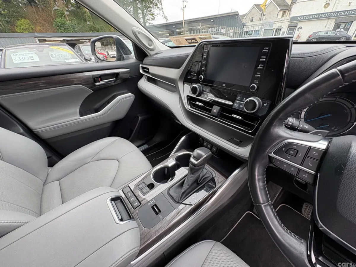 Toyota Highlander SUV, Petrol Hybrid, 2022, Grey