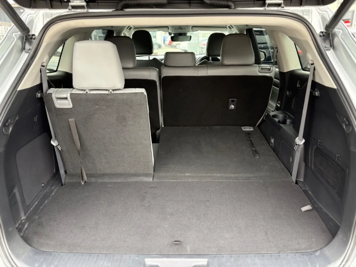 Toyota Highlander SUV, Petrol Hybrid, 2022, Grey