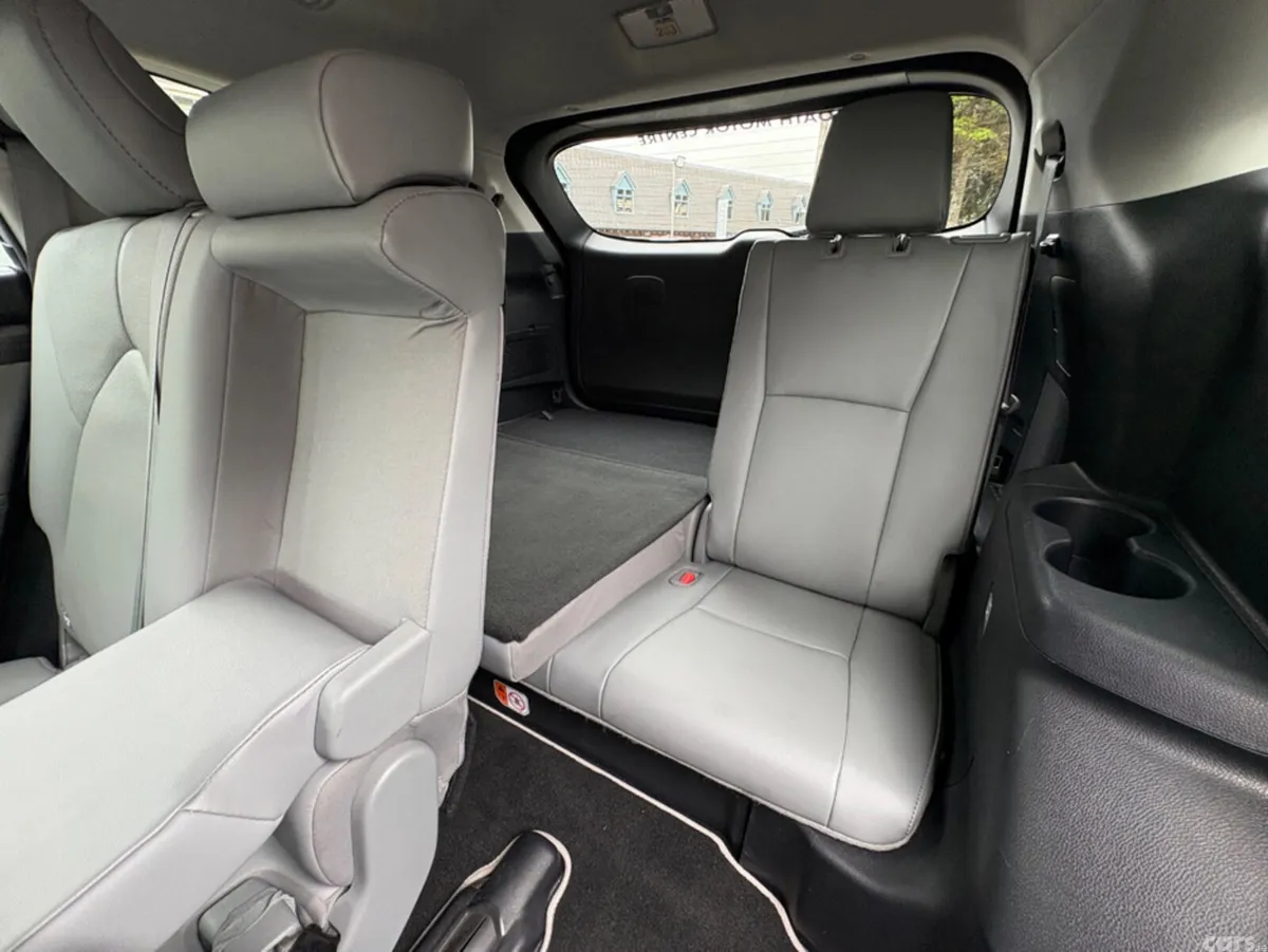 Toyota Highlander SUV, Petrol Hybrid, 2022, Grey