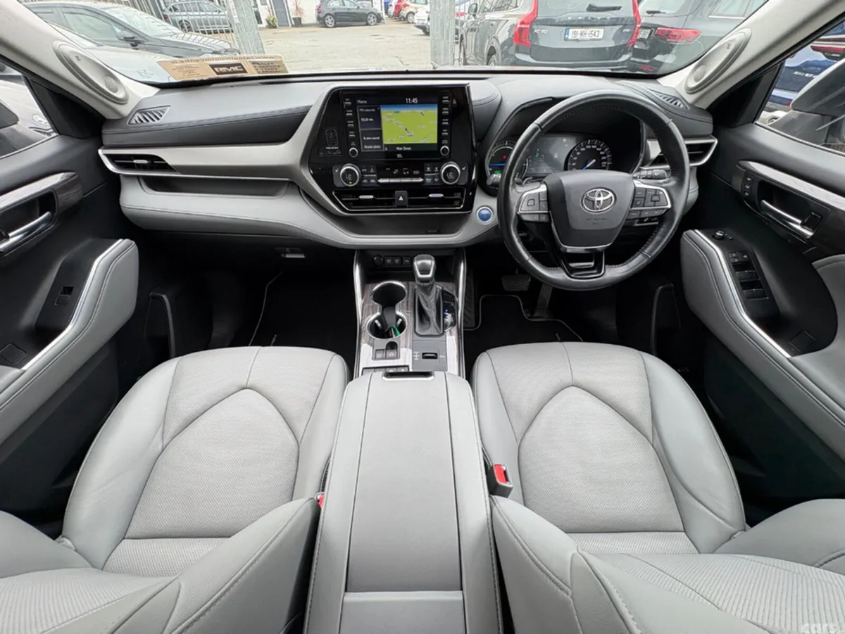 Toyota Highlander SUV, Petrol Hybrid, 2022, Grey