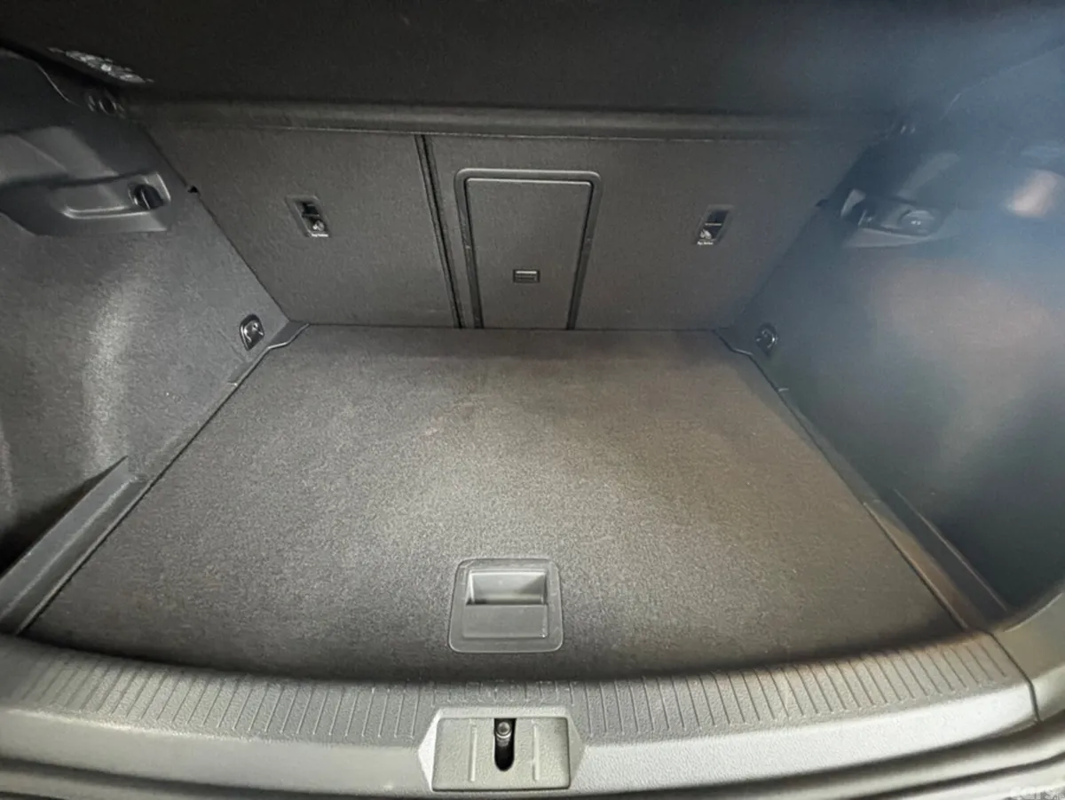 Volkswagen Golf Hatchback, Petrol, 2017, Black