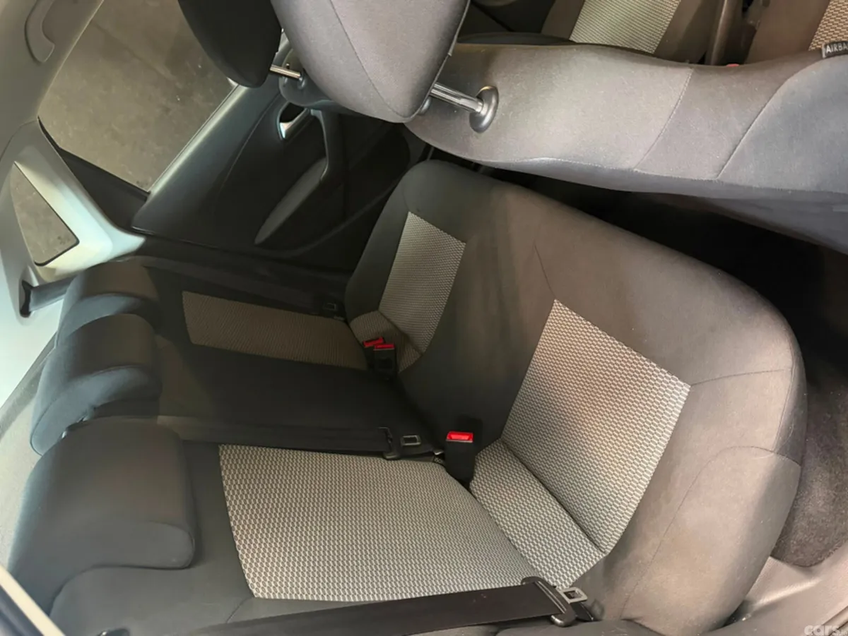Volkswagen Polo Hatchback, Petrol, 2012, Blue