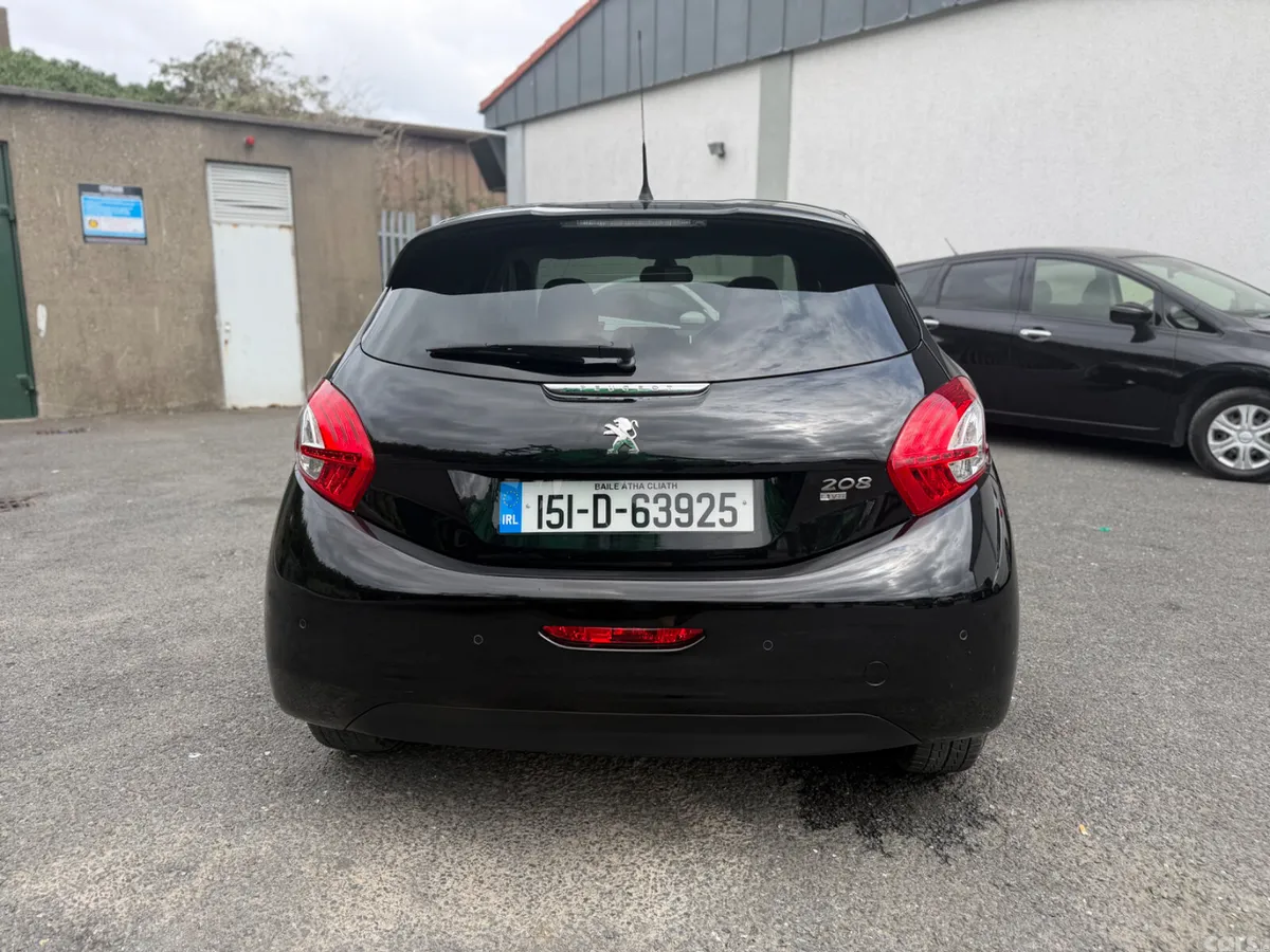 Peugeot 208 Hatchback, Petrol, 2015, Black