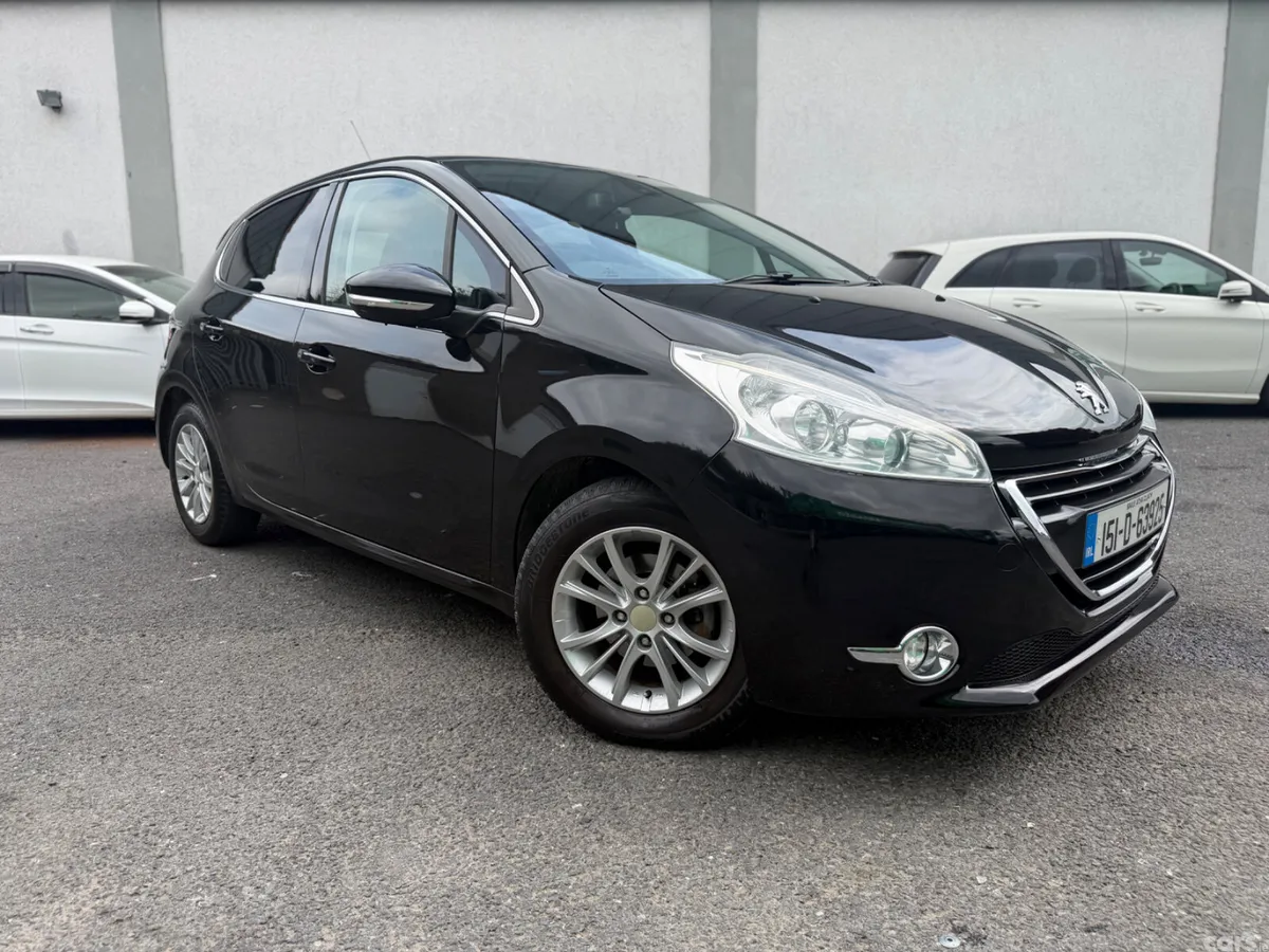 Peugeot 208 Hatchback, Petrol, 2015, Black