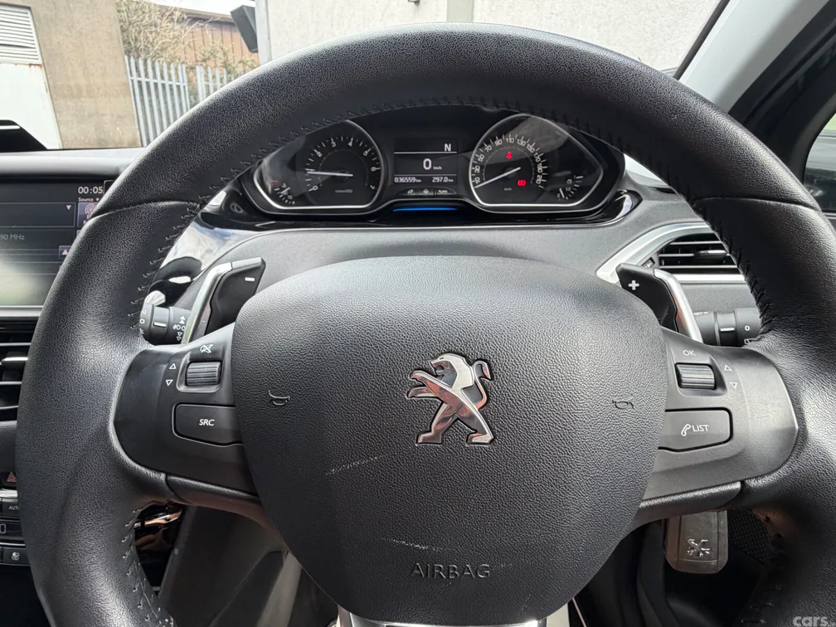 Peugeot 208 Hatchback, Petrol, 2015, Black