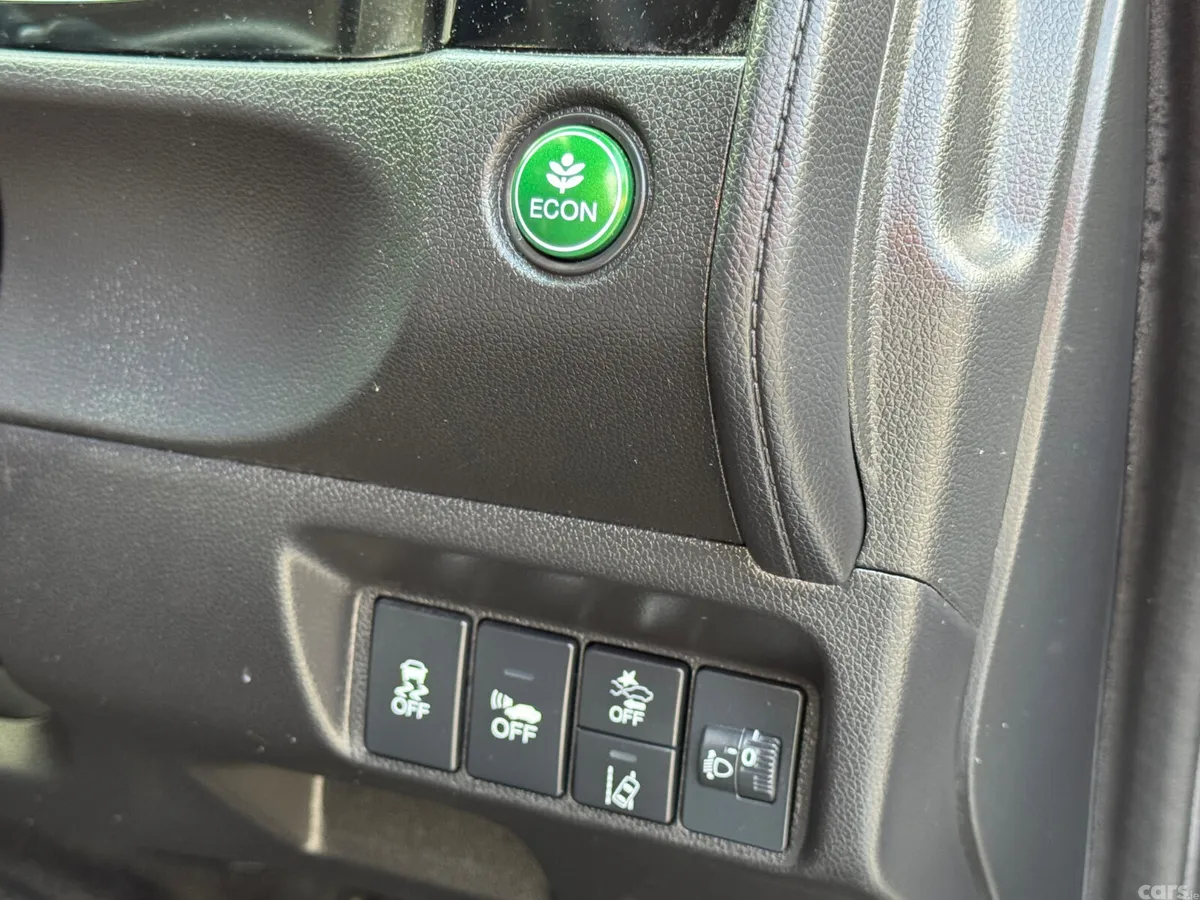 Honda Shuttle Estate, Petrol Hybrid, 2019, Silver