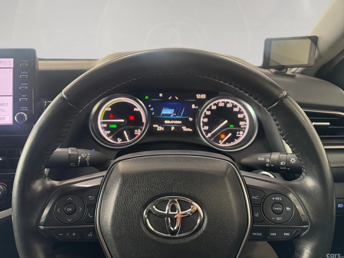 Toyota Camry Saloon, Petrol Hybrid, 2021, White