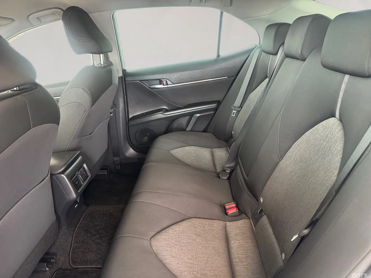 Toyota Camry Saloon, Petrol Hybrid, 2021, White