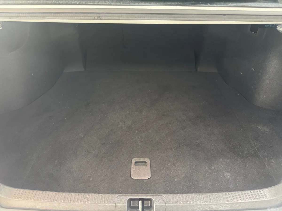 Toyota Camry Saloon, Petrol Hybrid, 2021, White