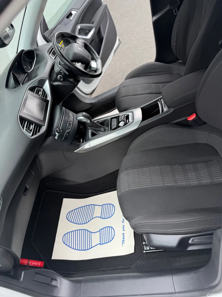 Peugeot 308 Estate, Petrol, 2017, White