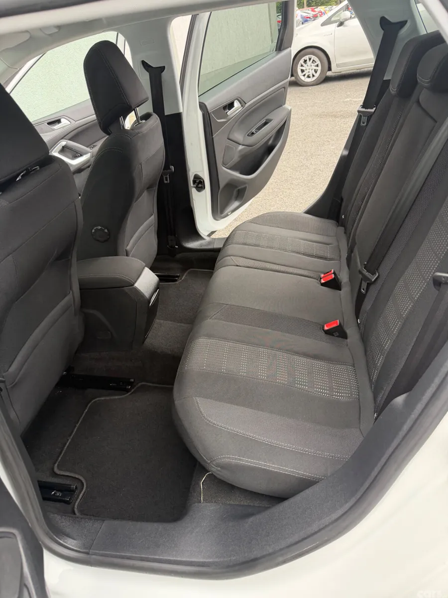 Peugeot 308 Estate, Petrol, 2017, White