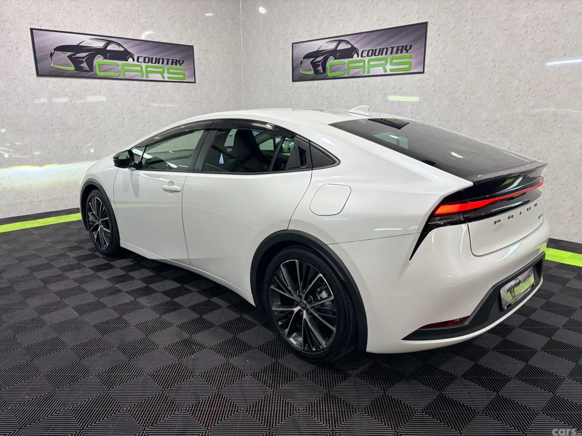 Toyota Prius Hatchback, Petrol Hybrid, 2023, White