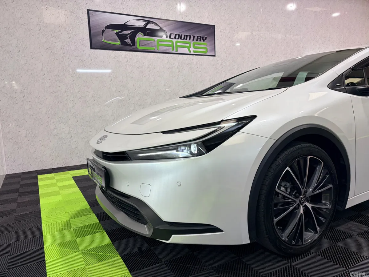 Toyota Prius Hatchback, Petrol Hybrid, 2023, White