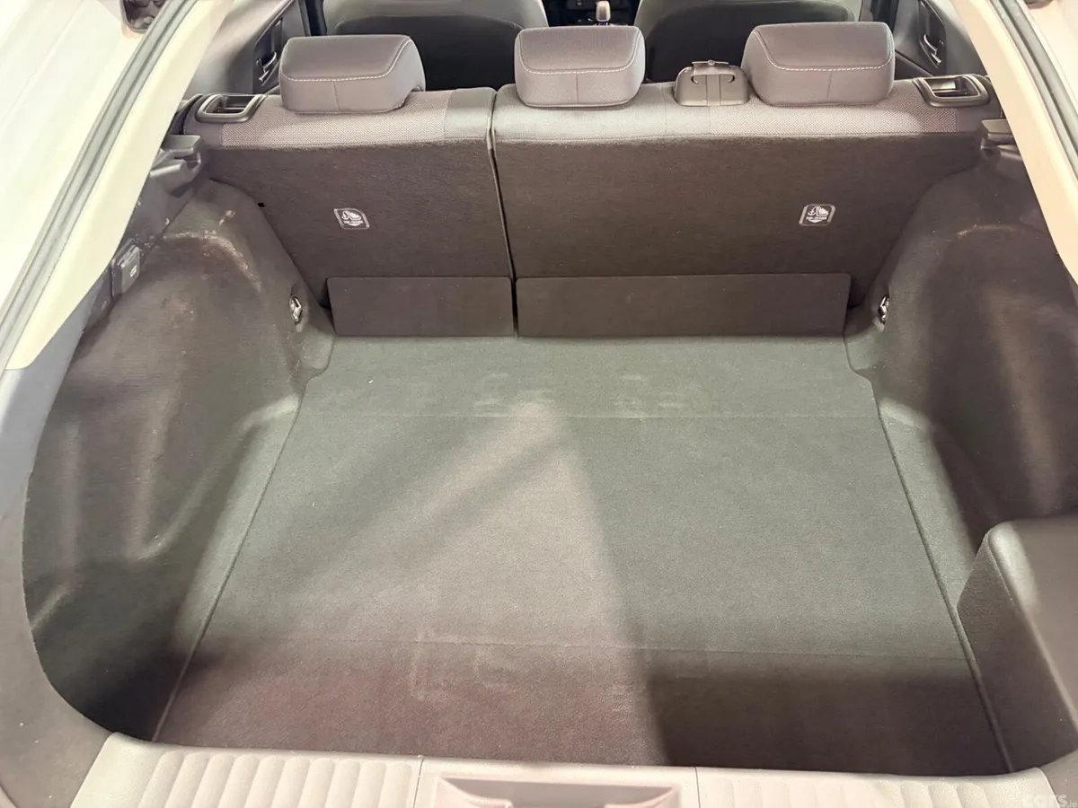 Toyota Prius Hatchback, Petrol Hybrid, 2023, White
