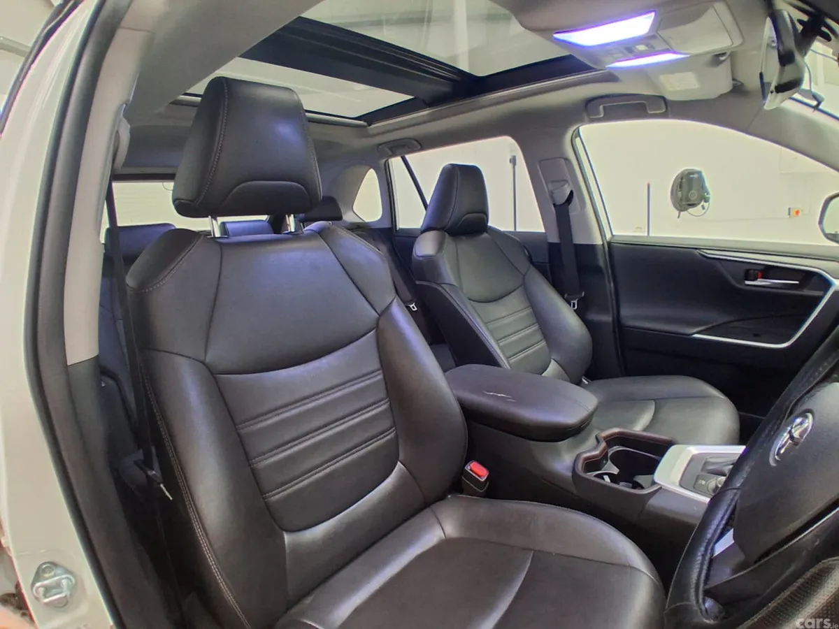 Toyota RAV4 Estate, Petrol Hybrid, 2021, White