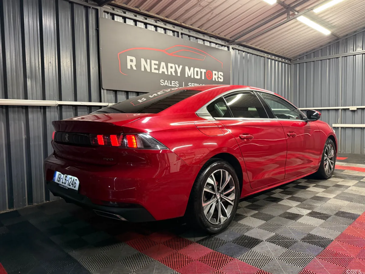 Peugeot 508 Hatchback, Diesel, 2019, Red