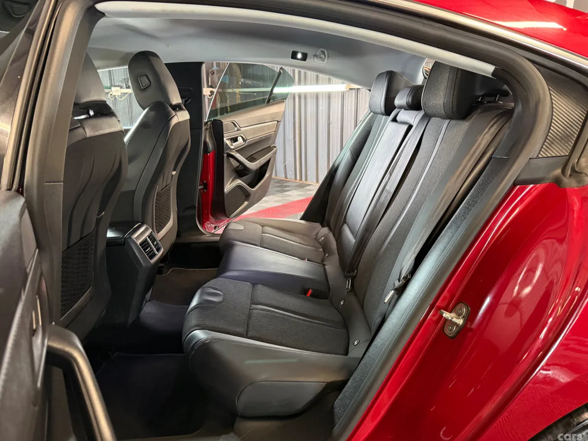 Peugeot 508 Hatchback, Diesel, 2019, Red