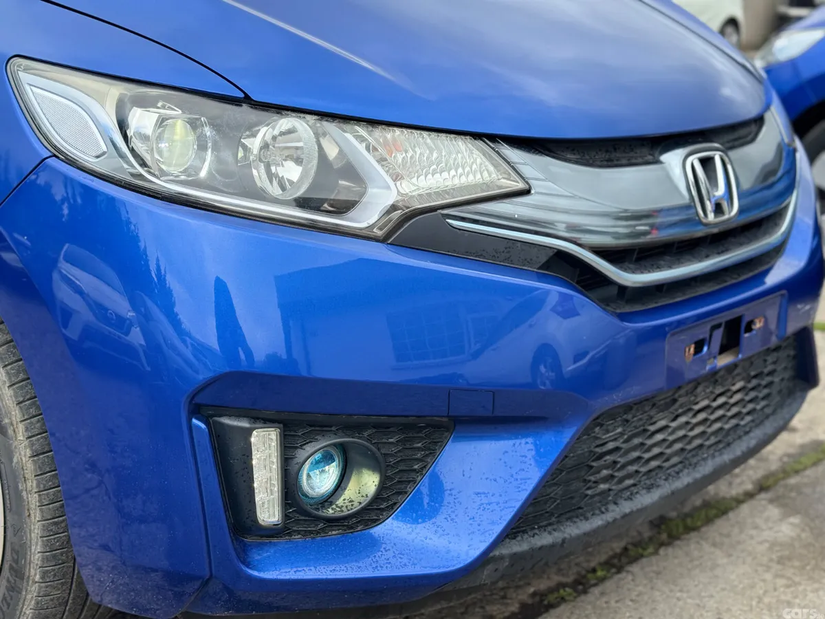 Honda Fit Hatchback, Petrol Hybrid, 2014, Blue