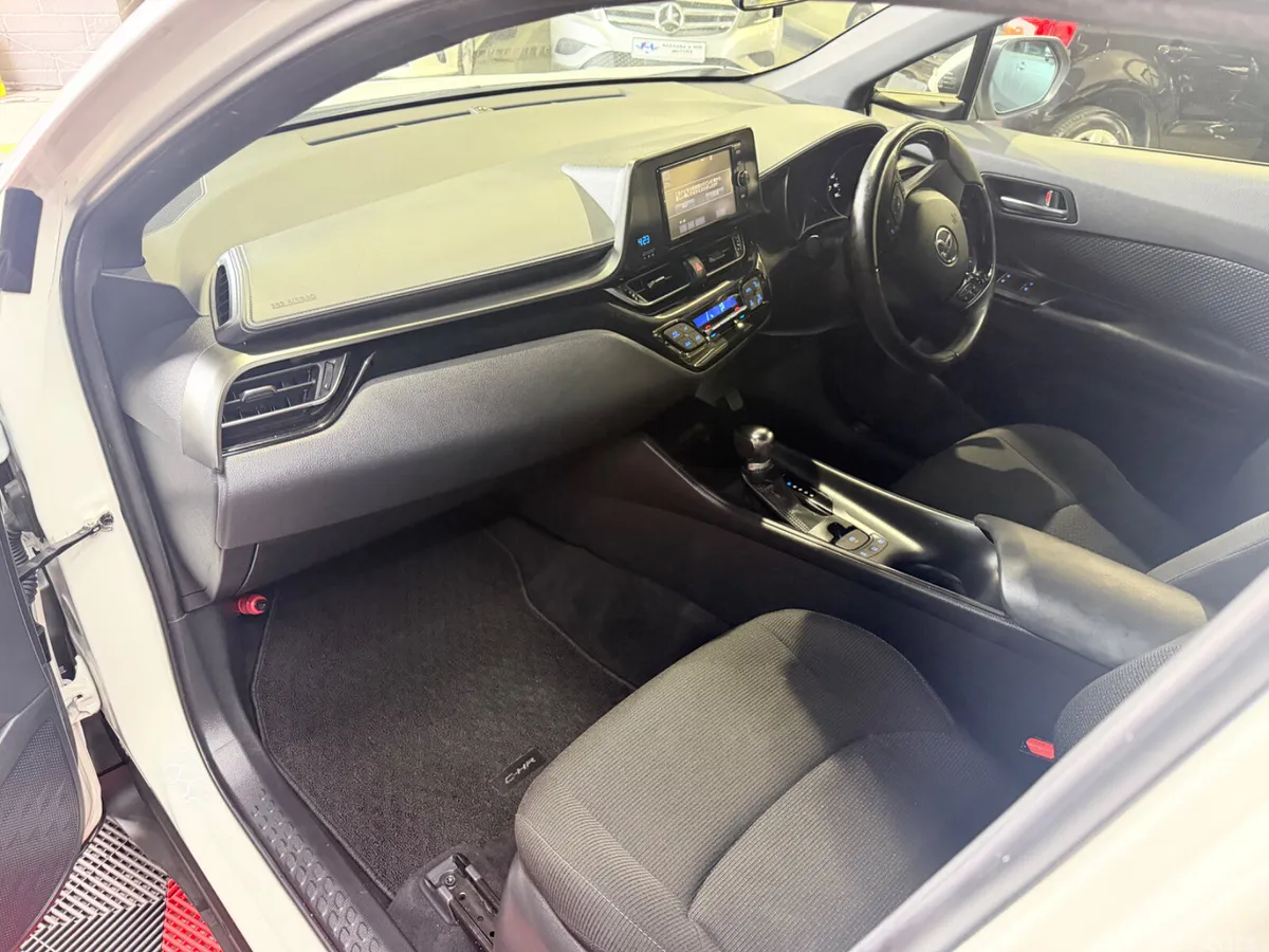 Toyota C-HR Van, Petrol Hybrid, 2018, White
