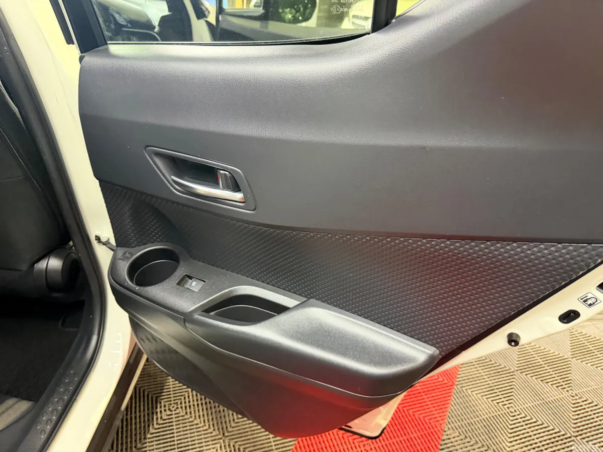 Toyota C-HR Van, Petrol Hybrid, 2018, White