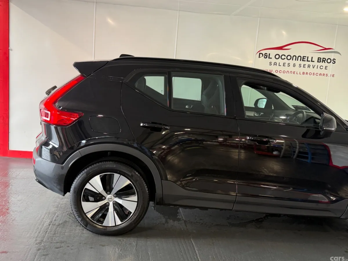 Volvo XC40 Estate, Petrol Plug-in Hybrid, 2023, Black