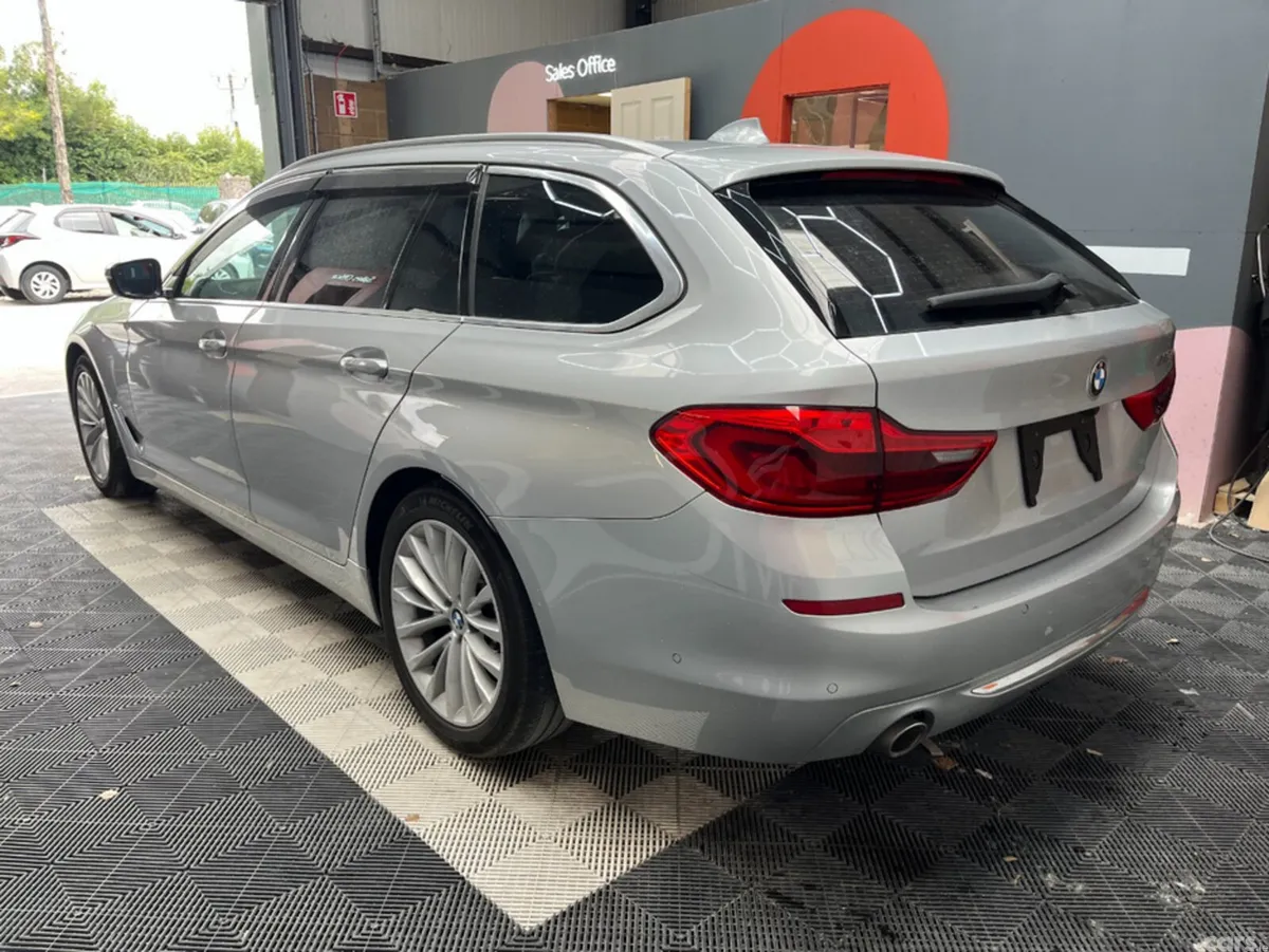BMW 3-Series Estate, Diesel, 2019, Silver