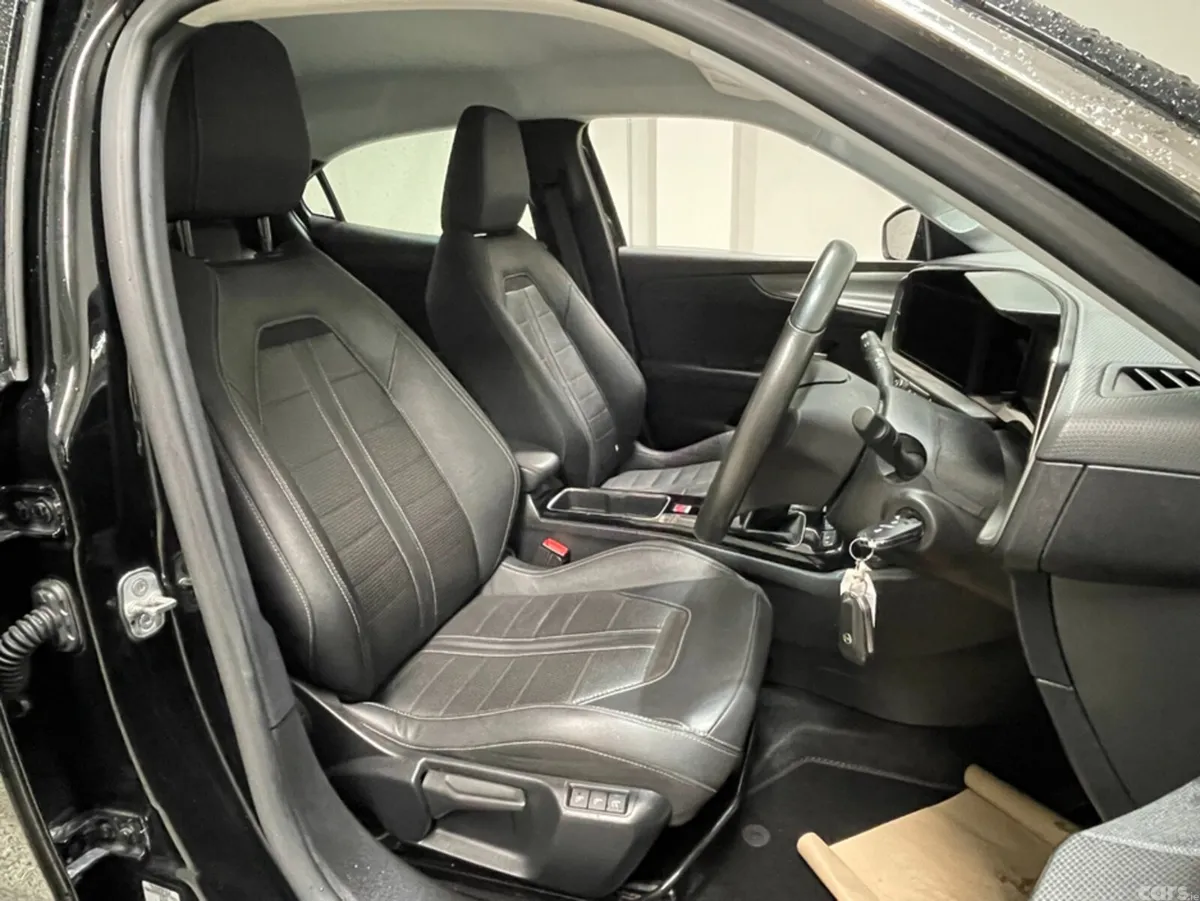 Opel Mokka MPV, Petrol, 2023, Black