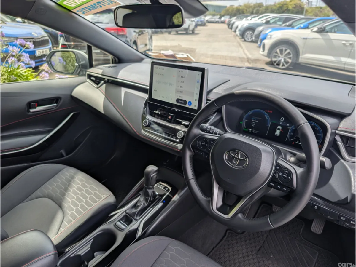 Toyota Corolla Hatchback, Petrol Hybrid, 2025, White