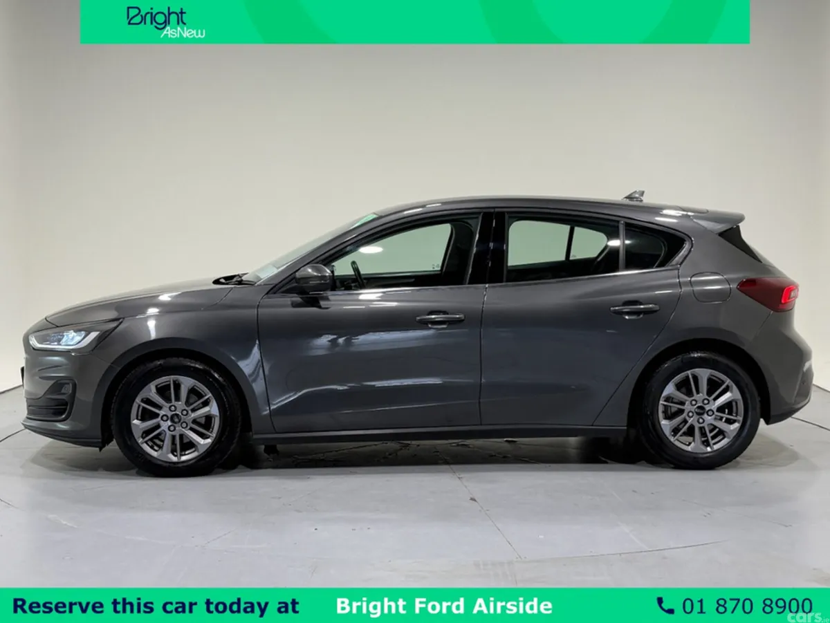 Ford Focus Hatchback, Diesel, 2023, Grey