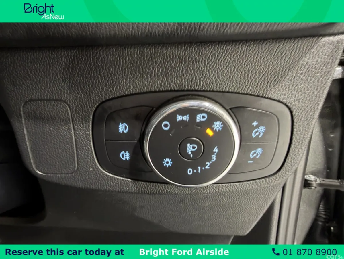Ford Focus Hatchback, Diesel, 2023, Grey