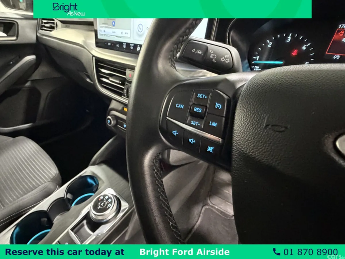 Ford Focus Hatchback, Diesel, 2023, Grey
