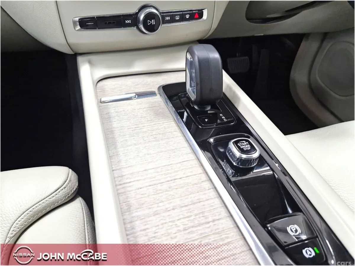 Volvo XC60 SUV, Petrol Plug-in Hybrid, 2022, Grey