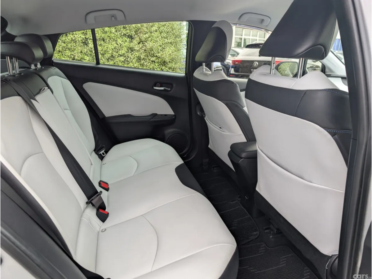 Toyota Prius Saloon, Petrol Hybrid, 2020, Silver