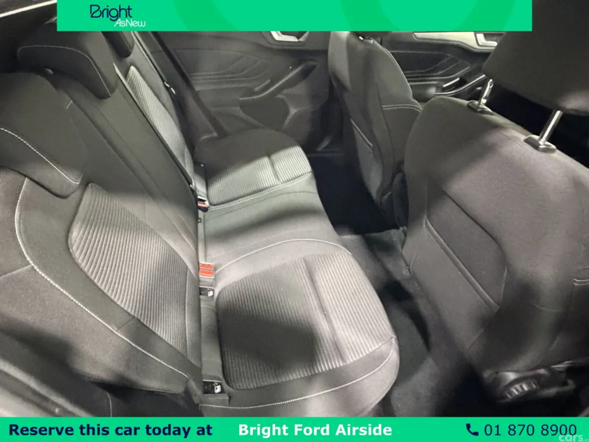 Ford Focus Hatchback, Diesel, 2023, Grey