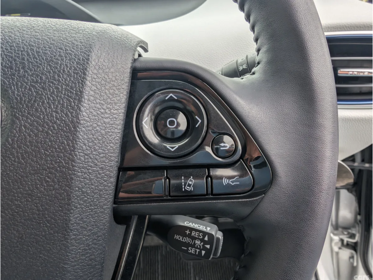 Toyota Prius Saloon, Petrol Hybrid, 2020, Silver
