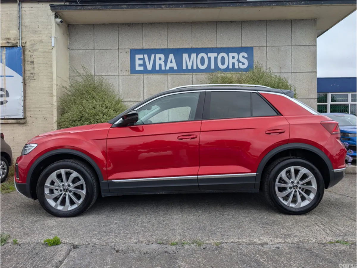 Volkswagen T-Roc SUV, Petrol, 2024, Red