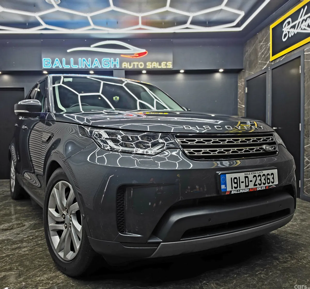 Land Rover Discovery SUV, Diesel, 2019, Grey
